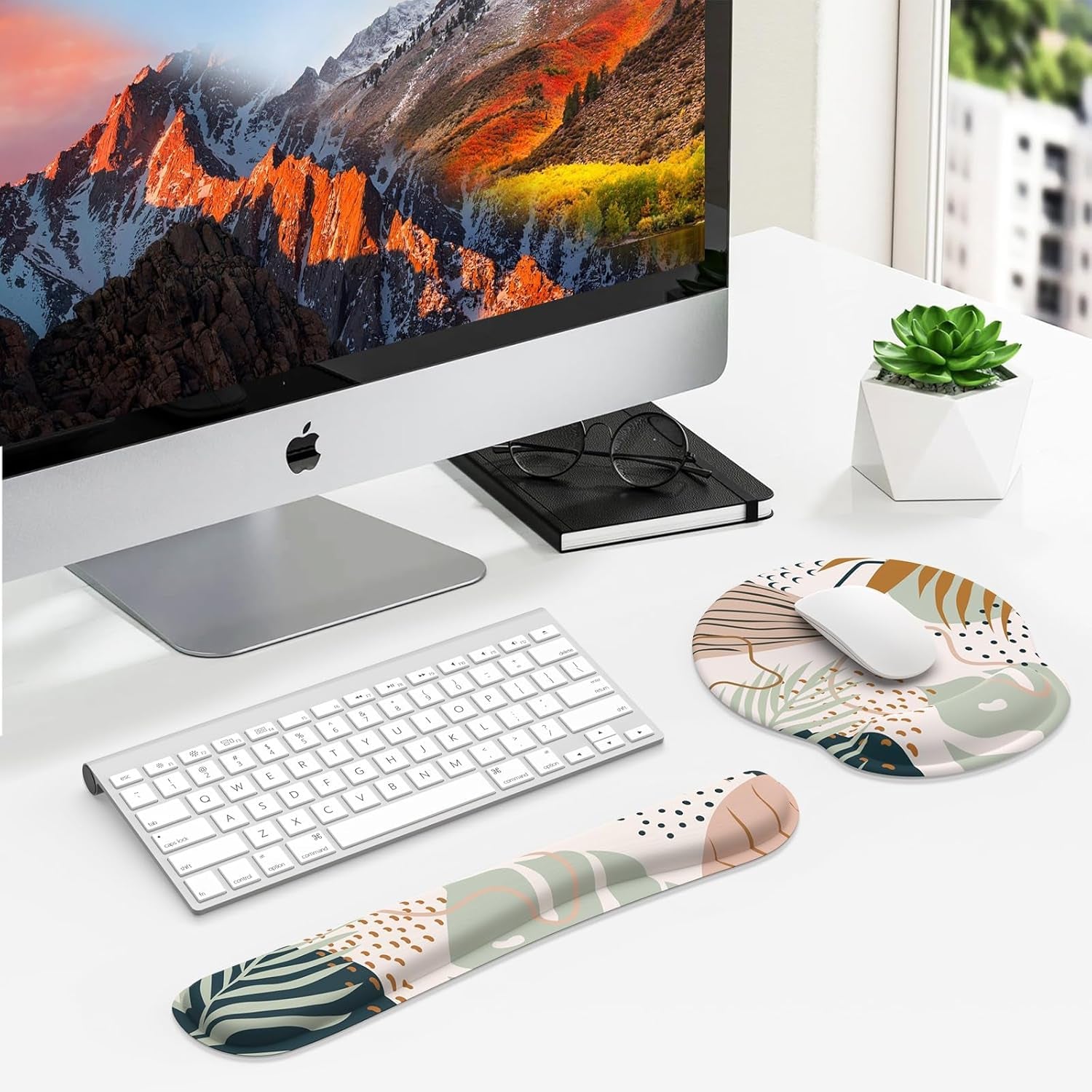 Mouse Pad Wrist Support Keyboard Wrist Rest Set, Ergonomic Mouse Pad with Non-Slip Base for Computer Laptop Home Office + Coasters, Easy Typing & Pain Relief Mouse Mat, Tropical Plants